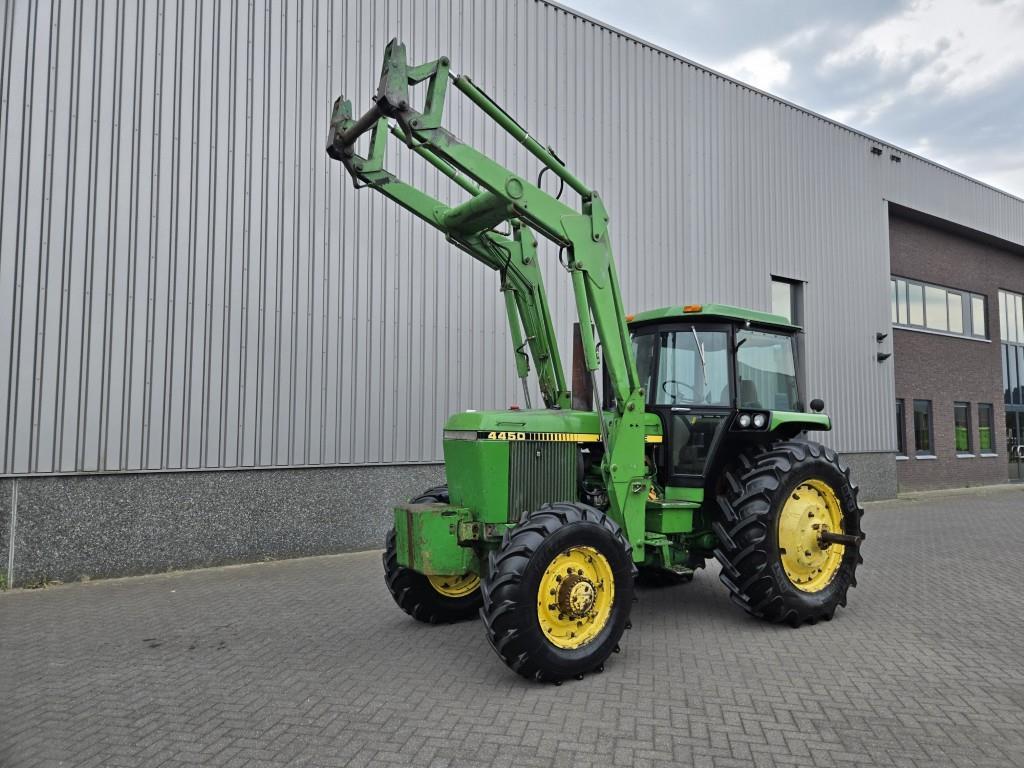 John-Deere 4450 with loader