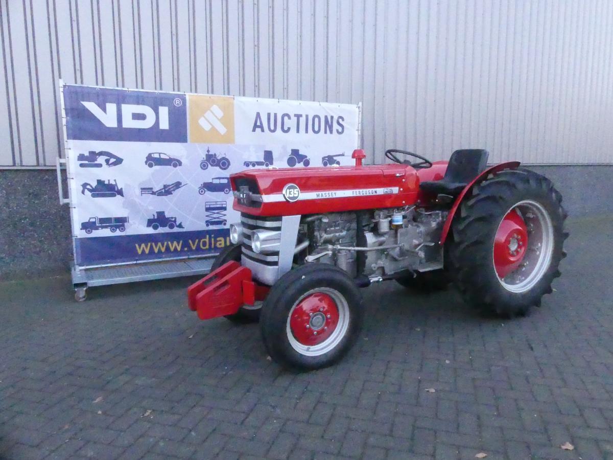 Massey-Ferguson 135