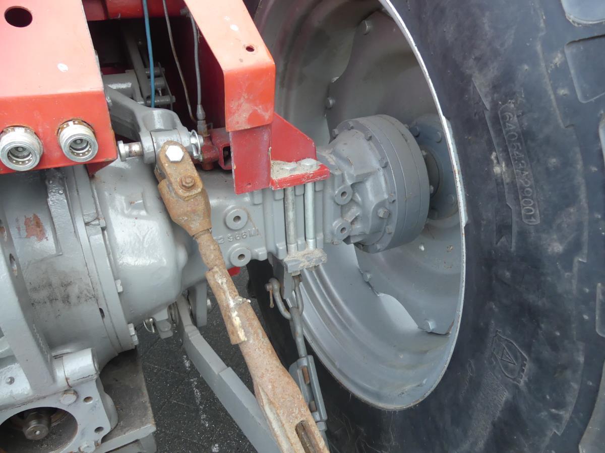 Massey-Ferguson 1200