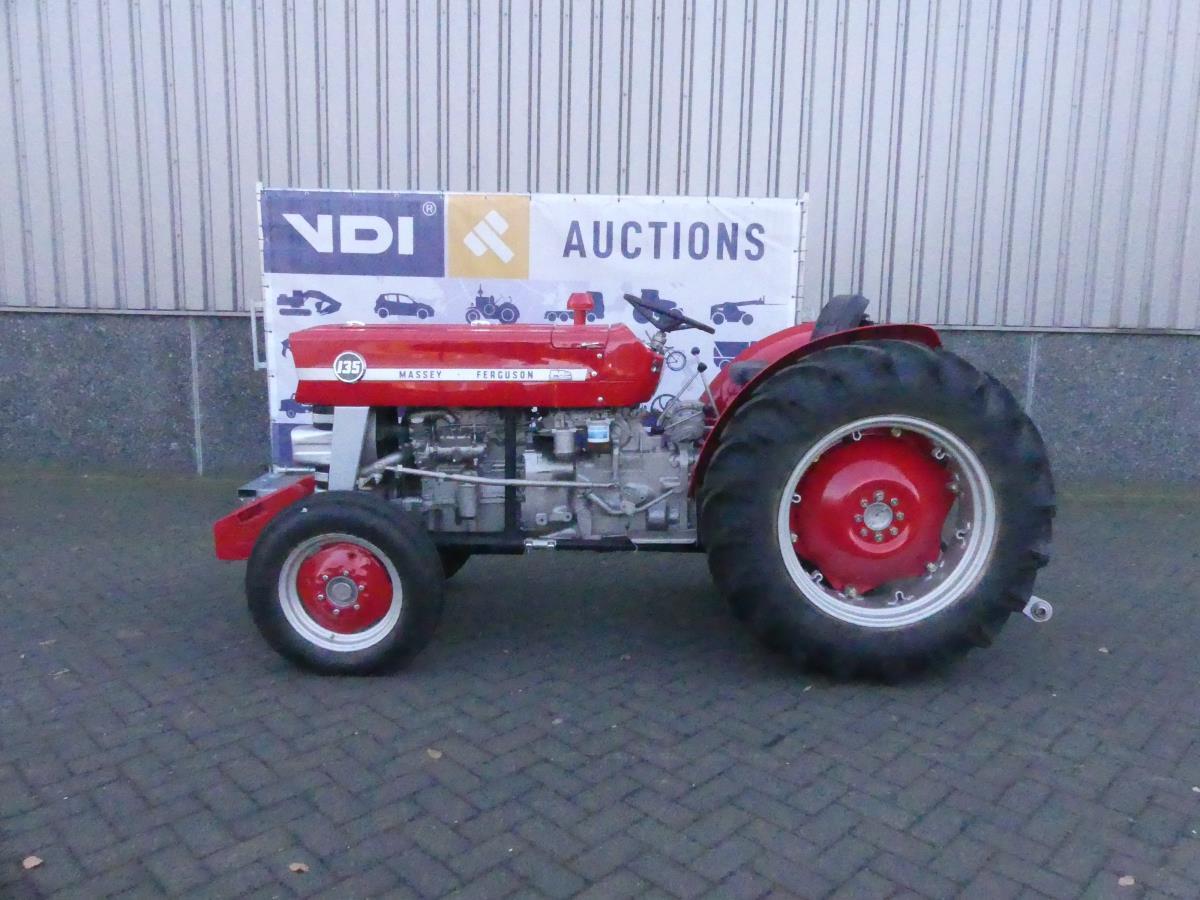 Massey-Ferguson 135
