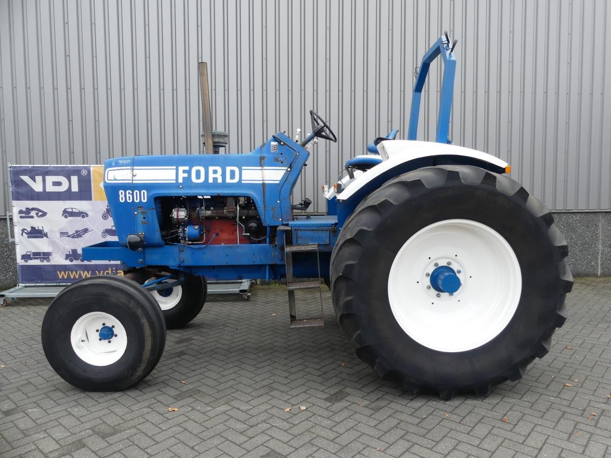 Ford 8600