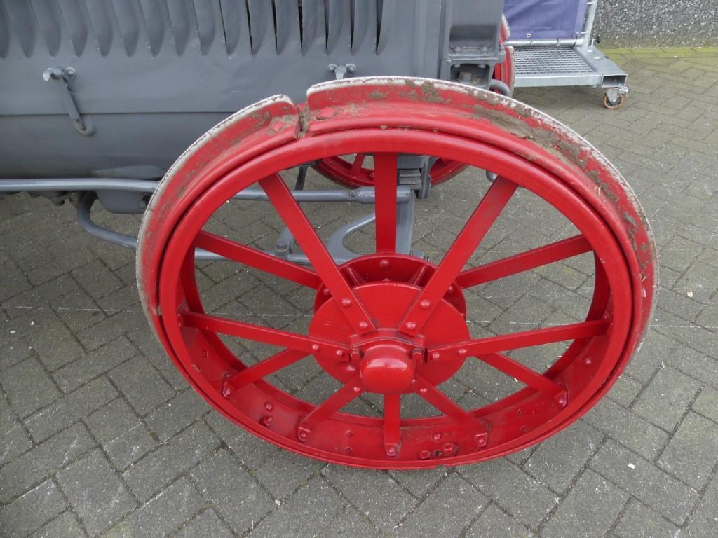 MC Cormick Deering 10/20 