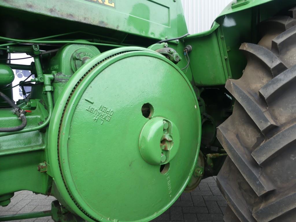 John-Deere D