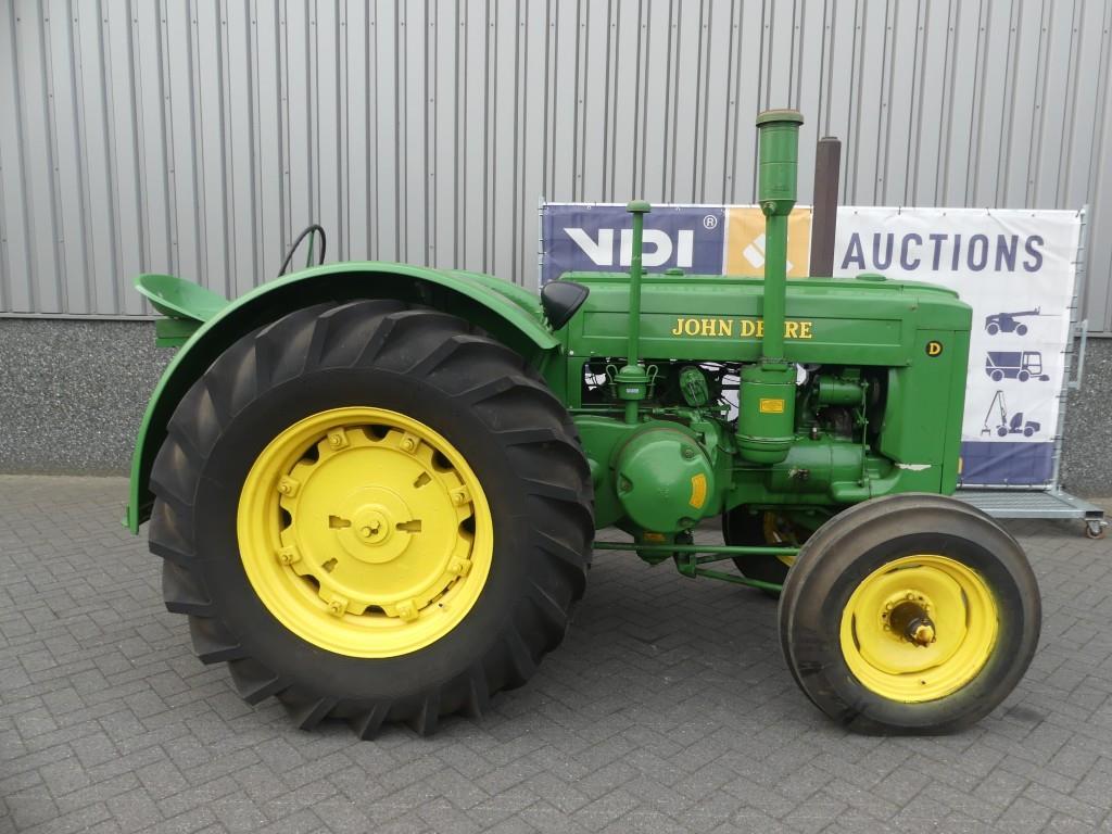 John-Deere D