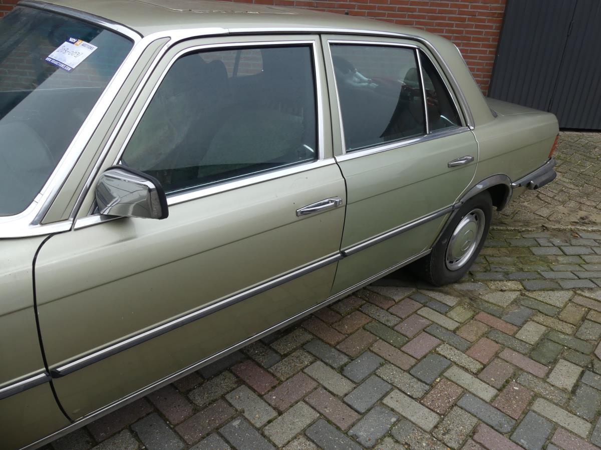 Mercedes-Benz 350SE