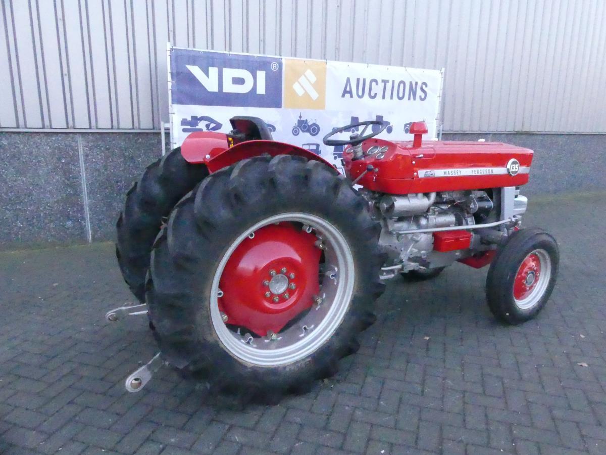 Massey-Ferguson 135