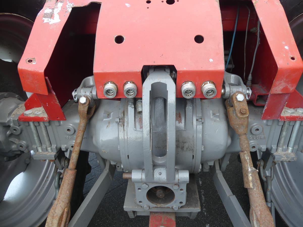 Massey-Ferguson 1200