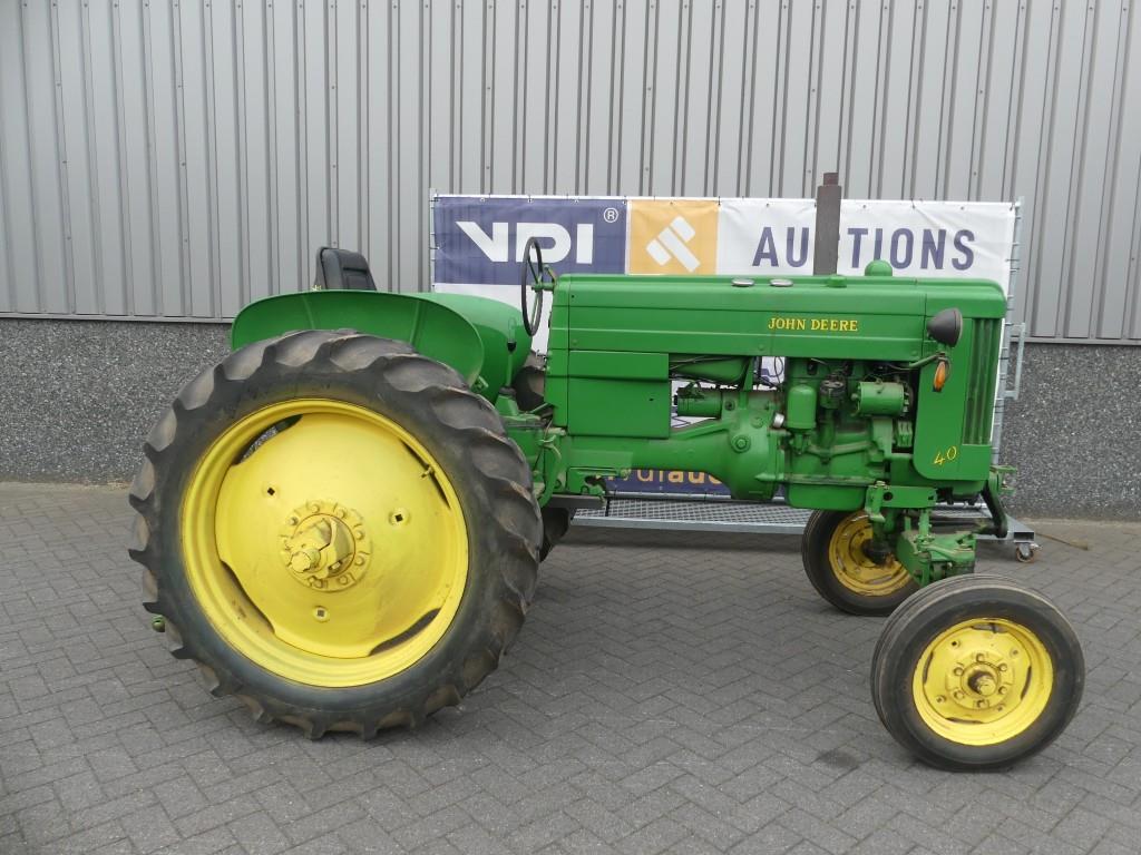 John-Deere 40