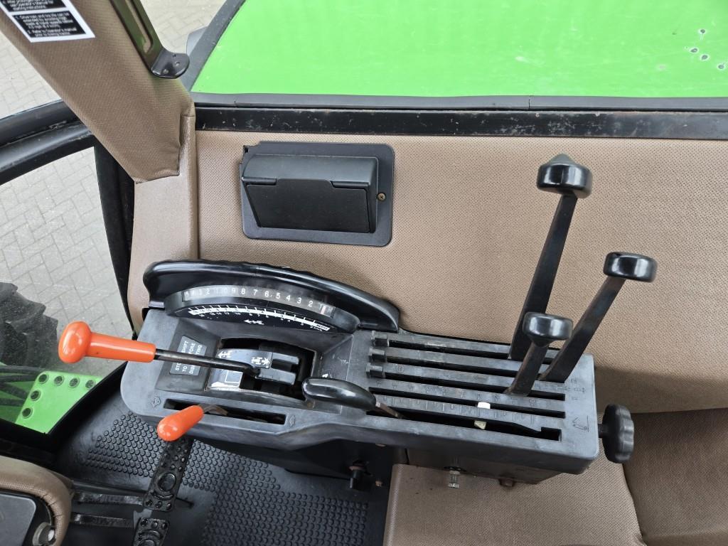 John-Deere 4450 with loader