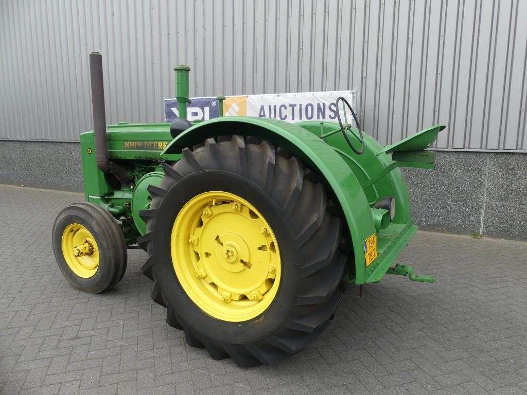 John-Deere D
