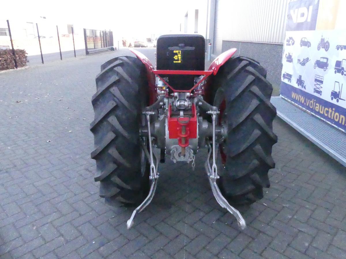 Massey-Ferguson 135