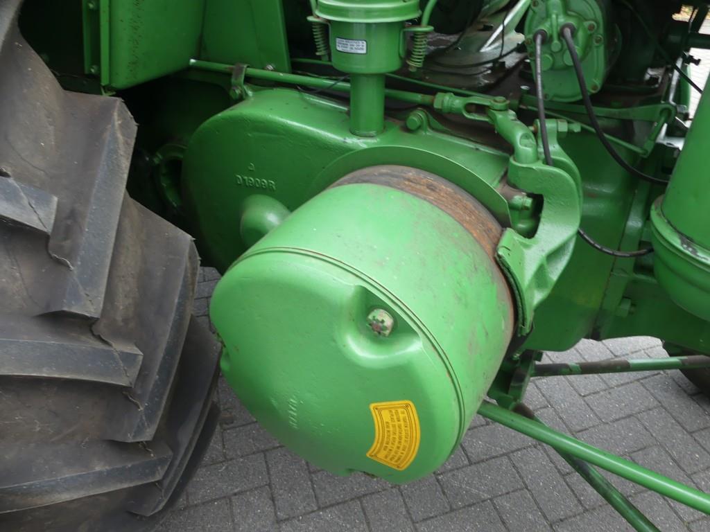 John-Deere D