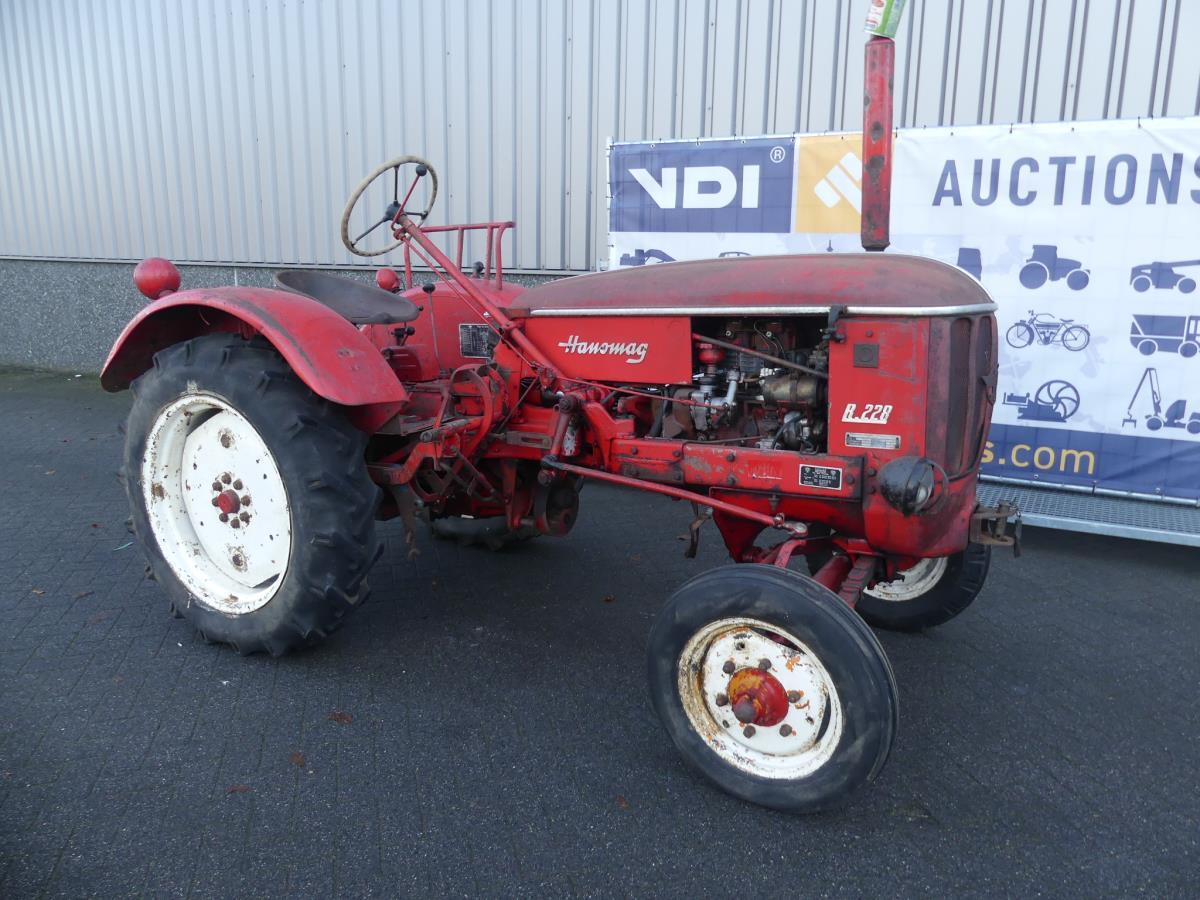 Hanomag R228