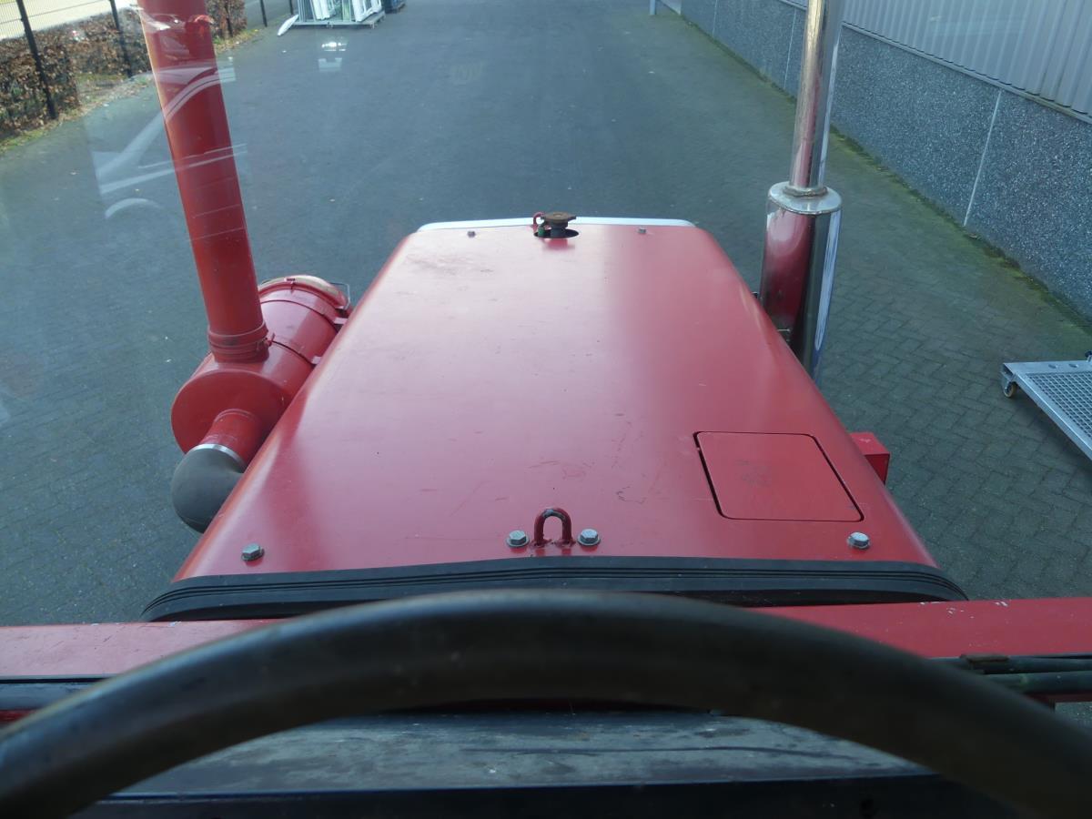 Massey-Ferguson 1200