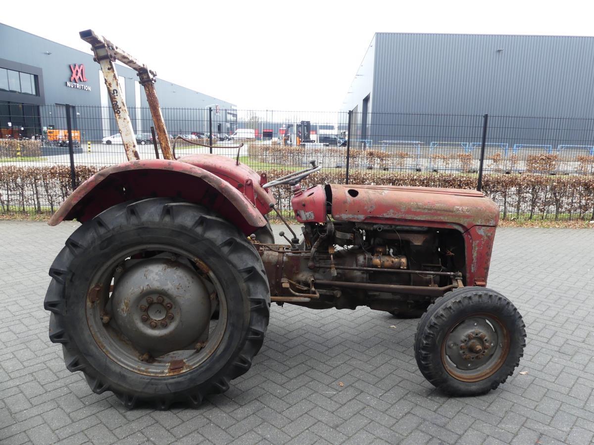 Massey-Ferguson 35