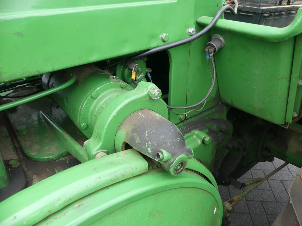 John-Deere D