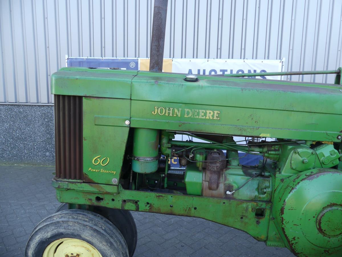 John-Deere 60