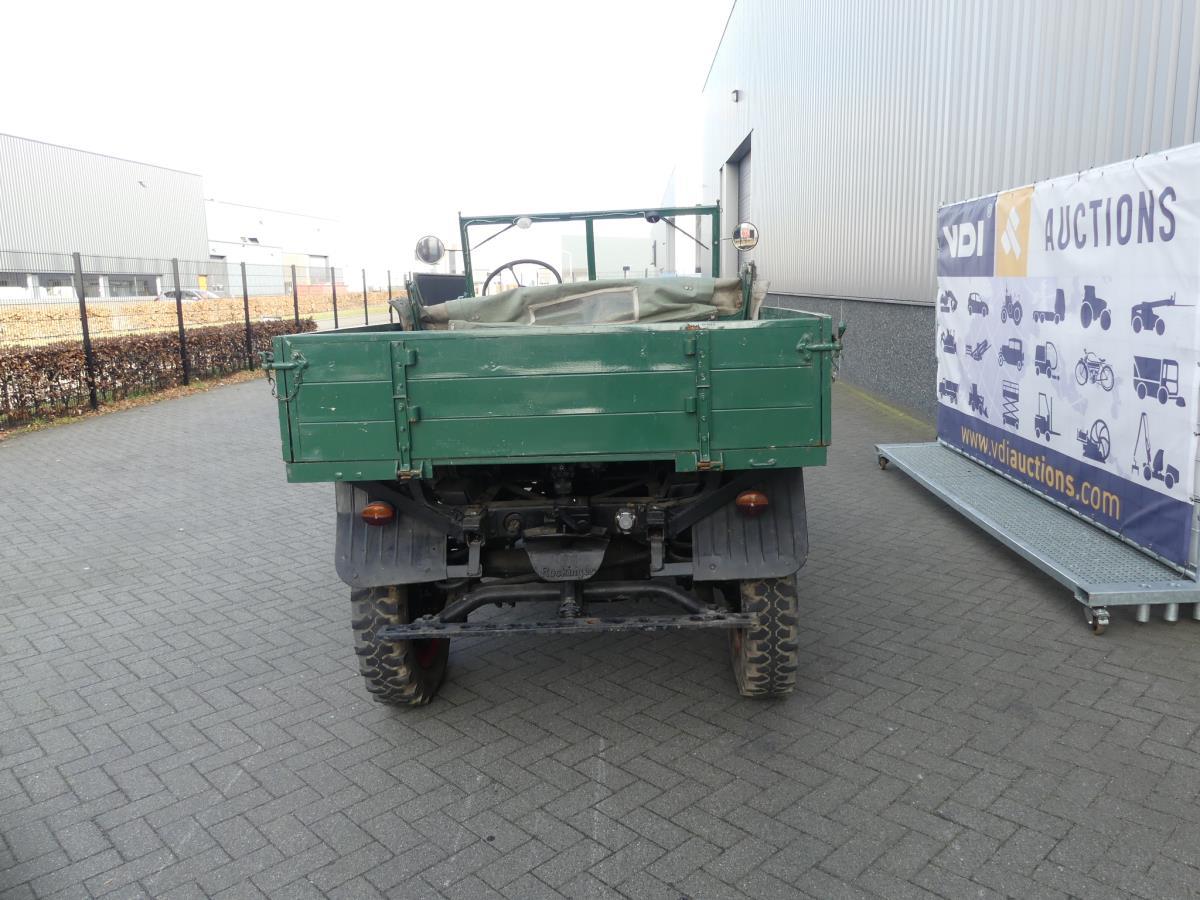 Mercedes-Benz Unimog