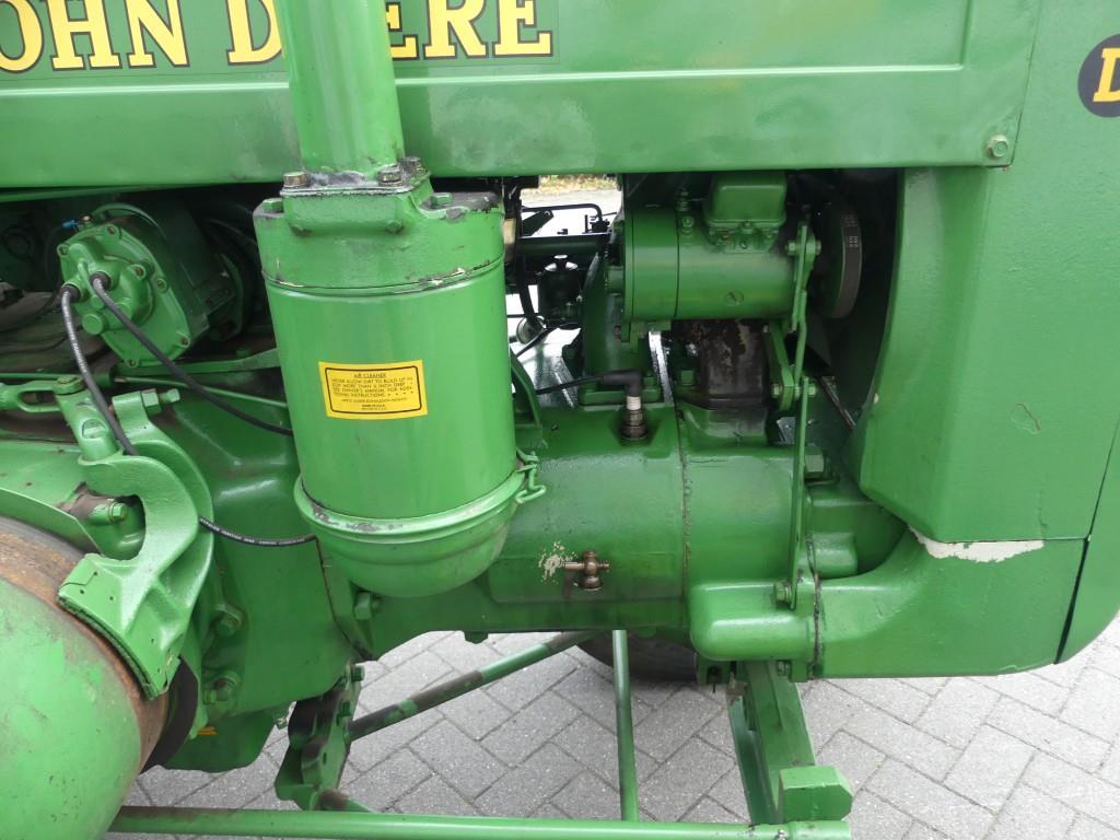 John-Deere D