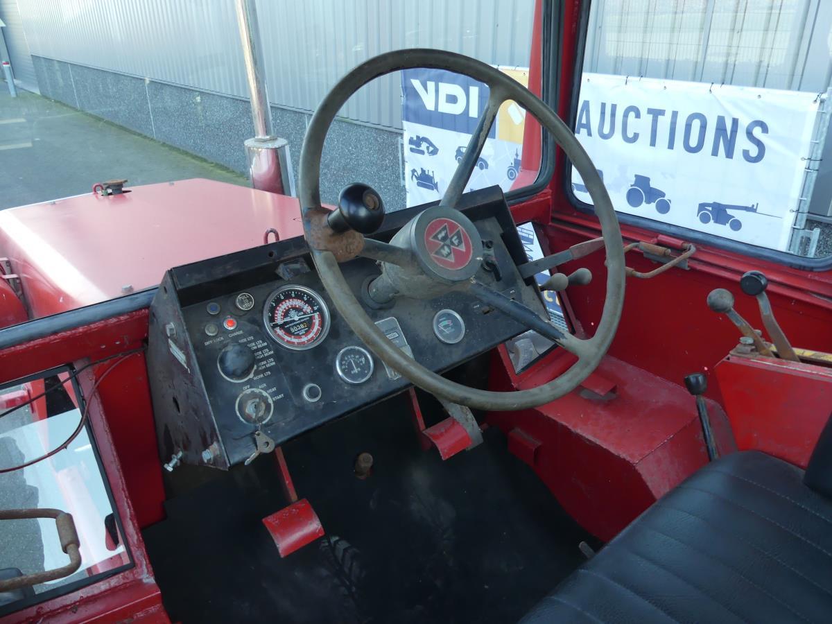 Massey-Ferguson 1200