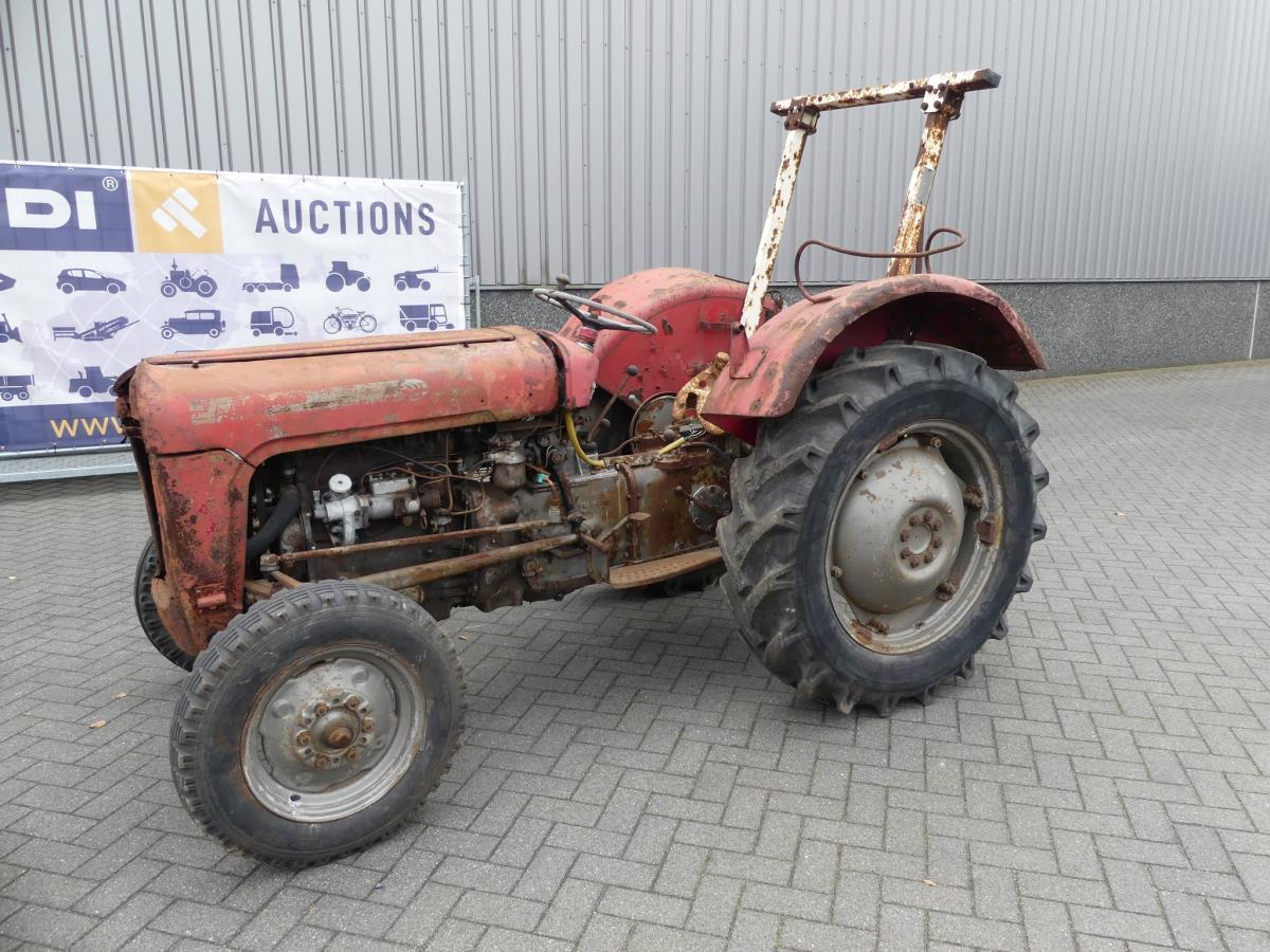 Massey-Ferguson 35
