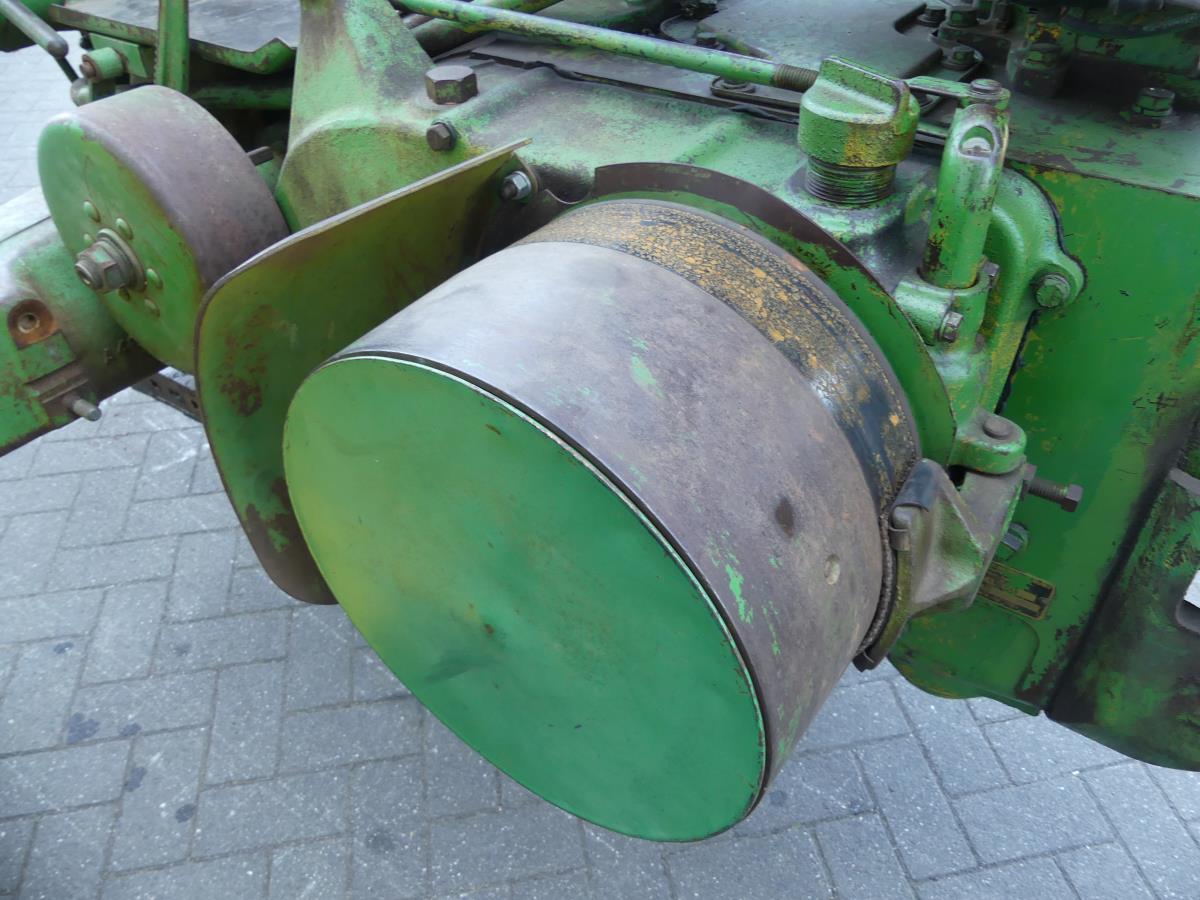 John-Deere 60
