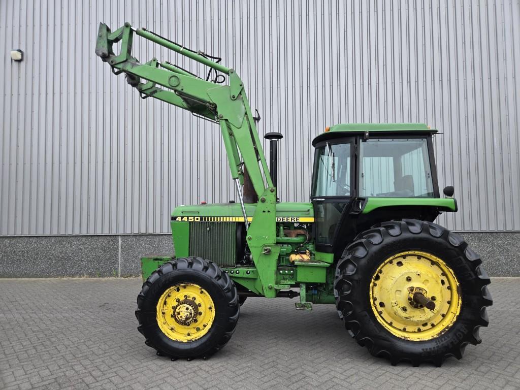 John-Deere 4450 with loader