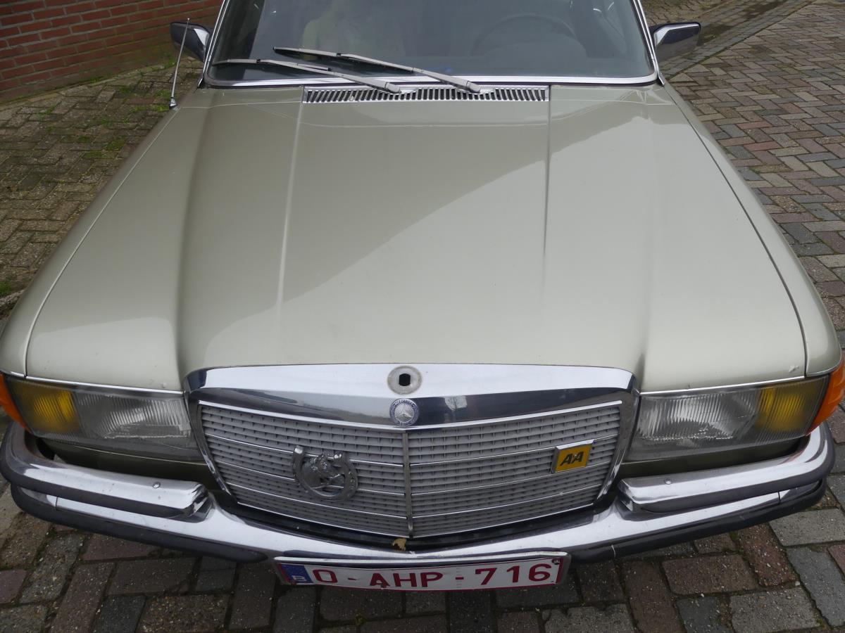 Mercedes-Benz 350SE