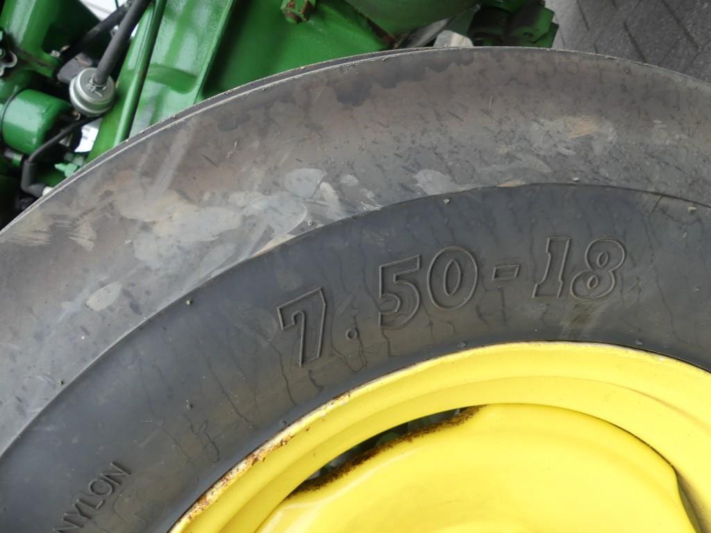 John-Deere D