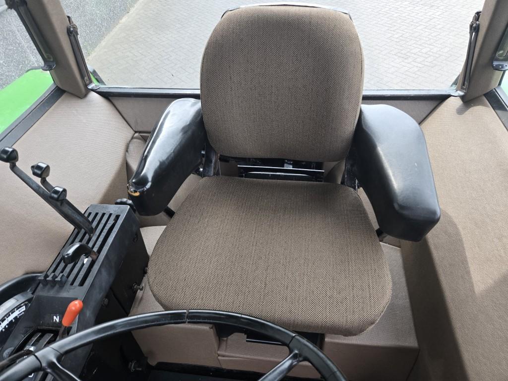 John Deere 4450 with loader