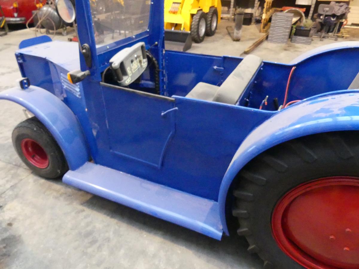 Lanz model tractor