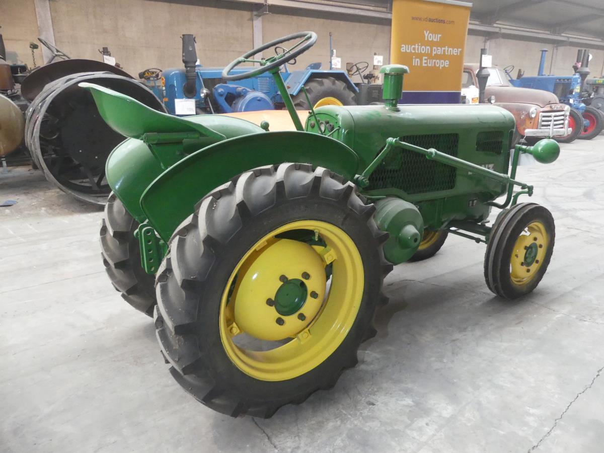 John Deere-Lanz D2812
