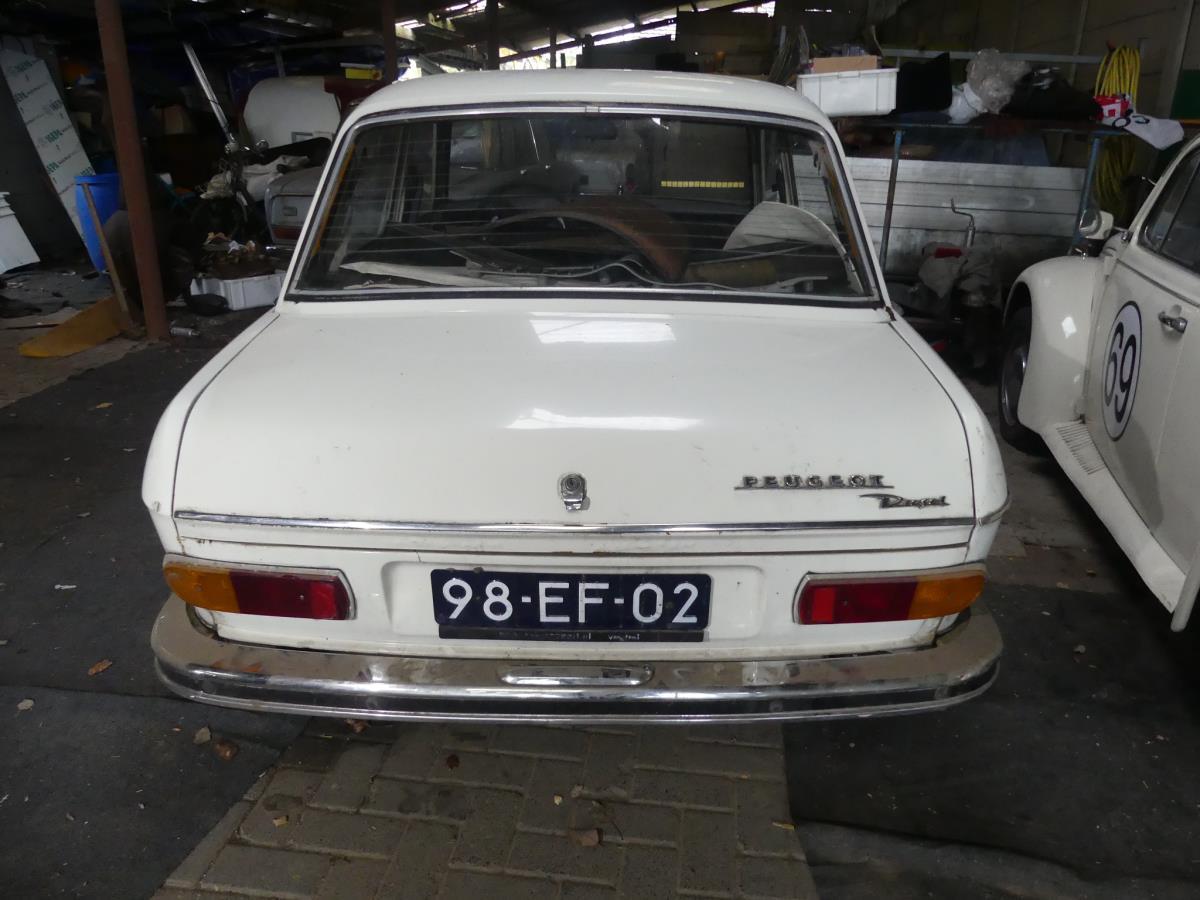 Peugeot 204