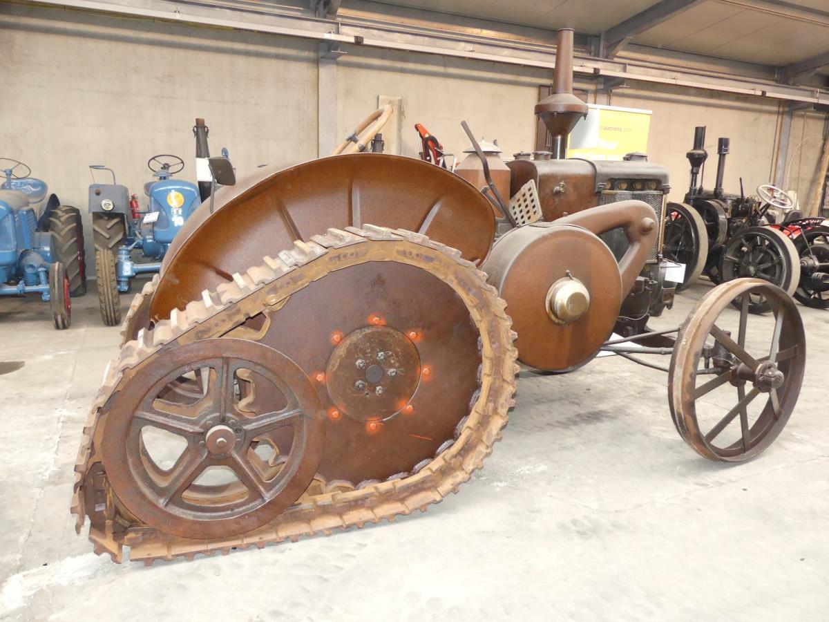 Lanz-Bulldog HR5 half track