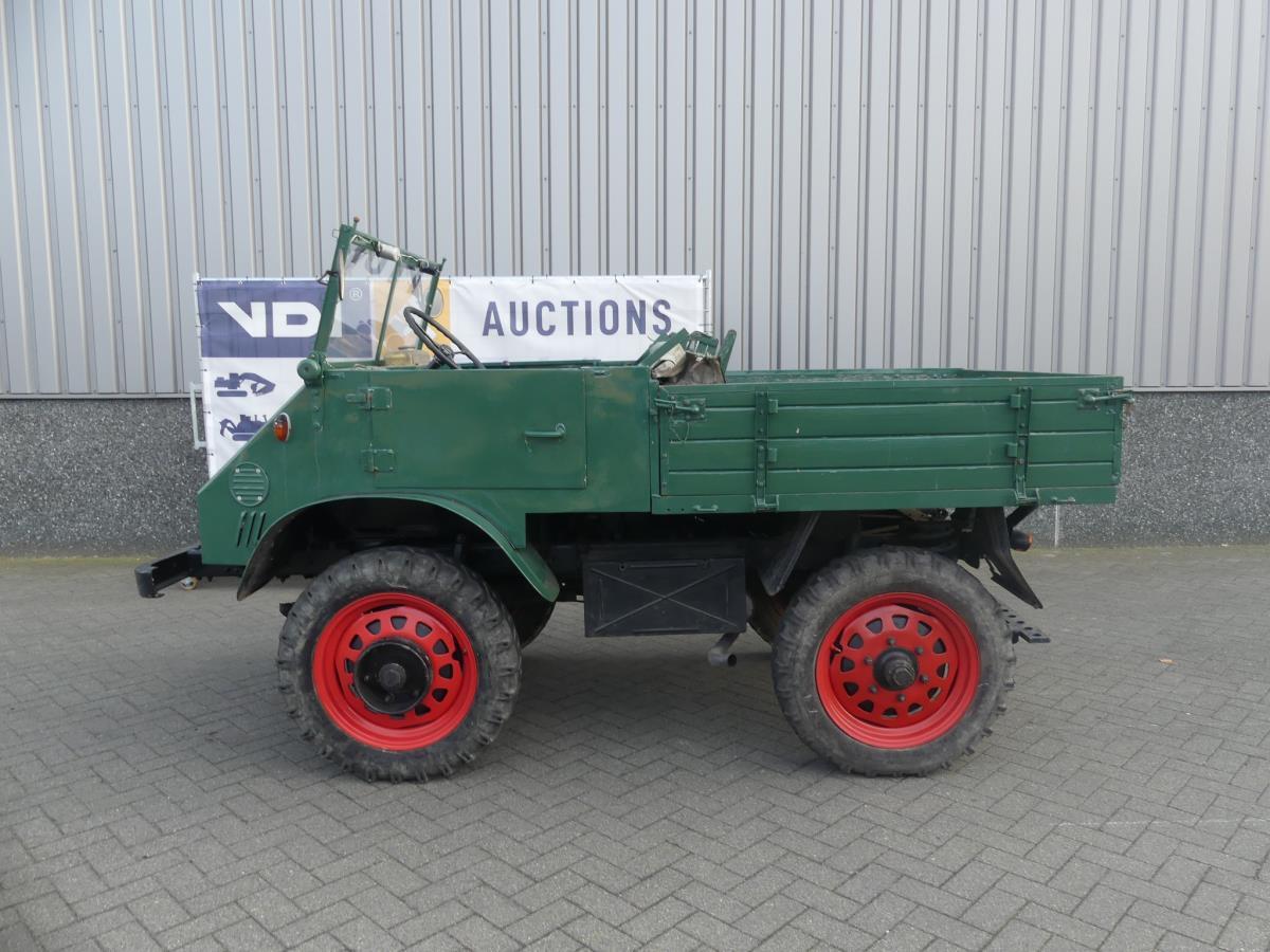 Mercedes-Benz Unimog