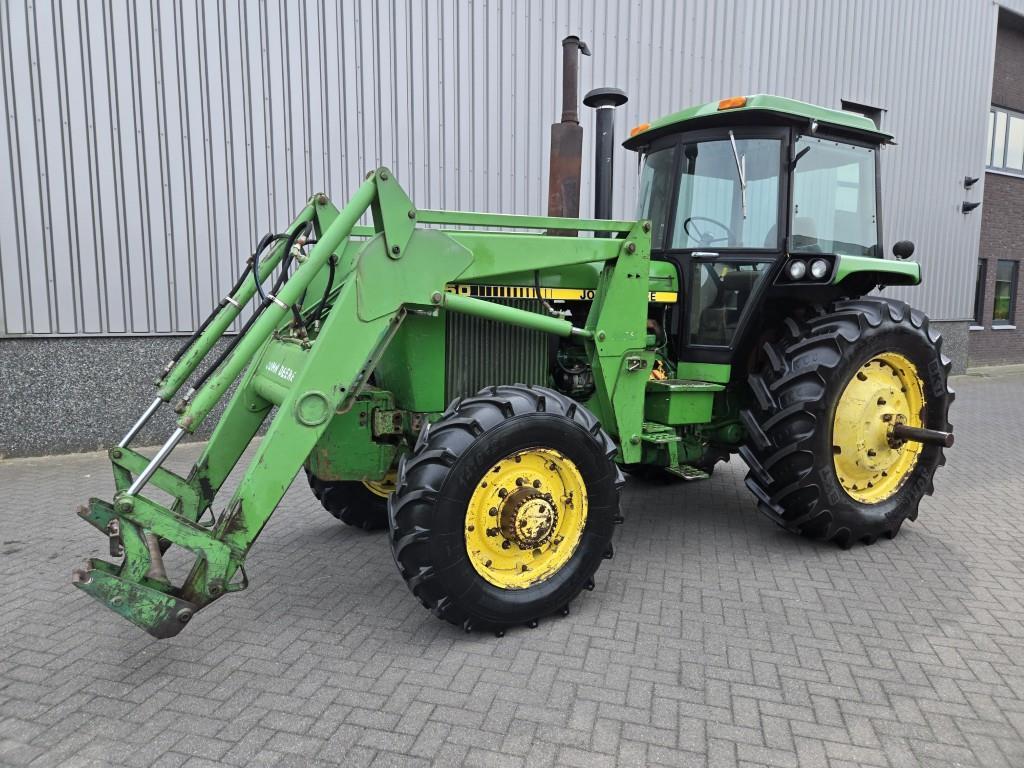 John-Deere 4450 with loader