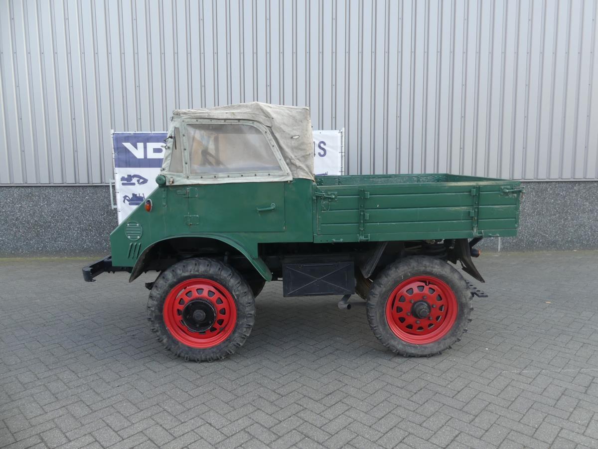Mercedes-Benz Unimog