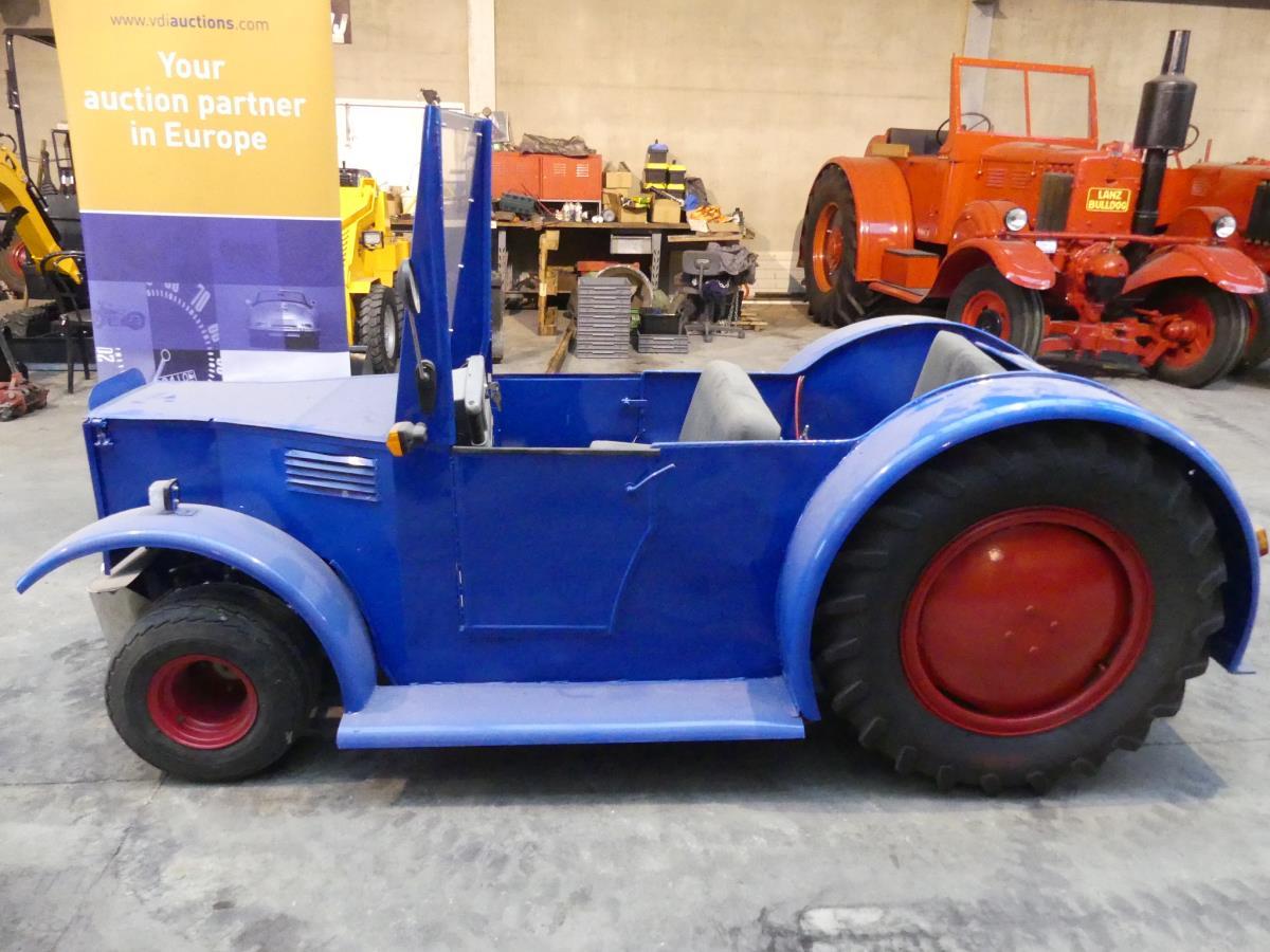 Lanz model tractor