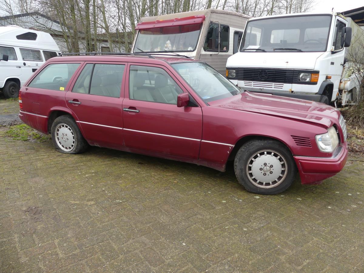 Mercedes-Benz 300 TDT