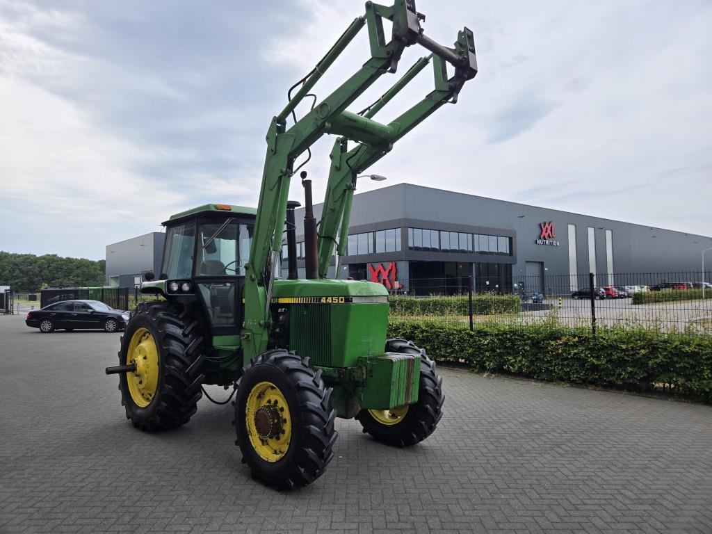 John-Deere 4450 with loader