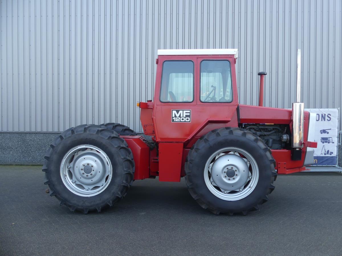 Massey-Ferguson 1200