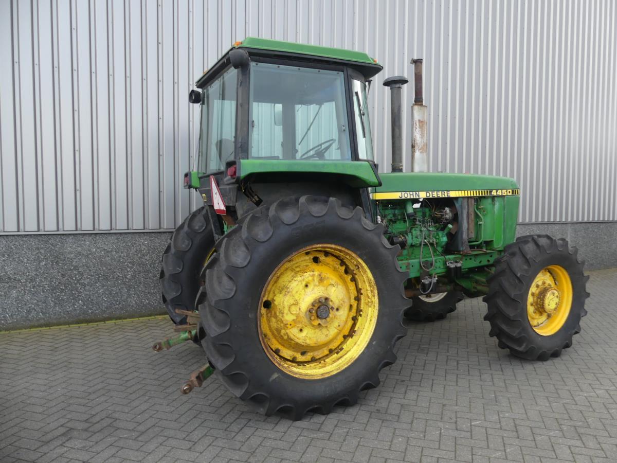 John-Deere 4450