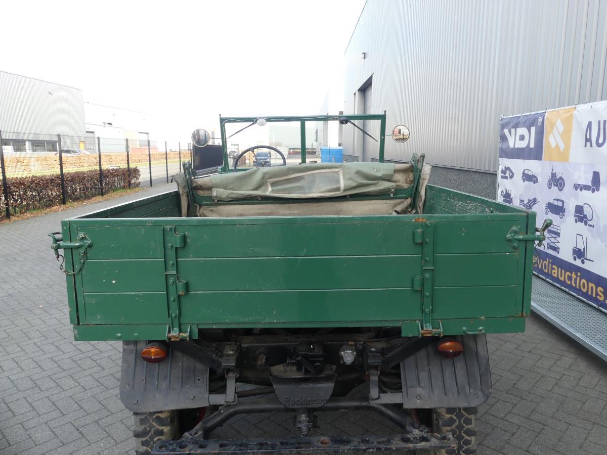 Mercedes-Benz Unimog