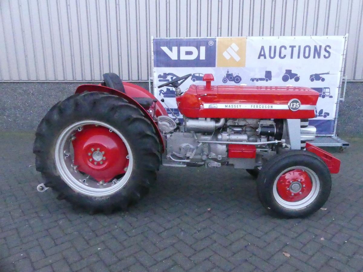 Massey-Ferguson 135