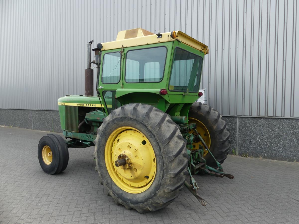 John-Deere 6030