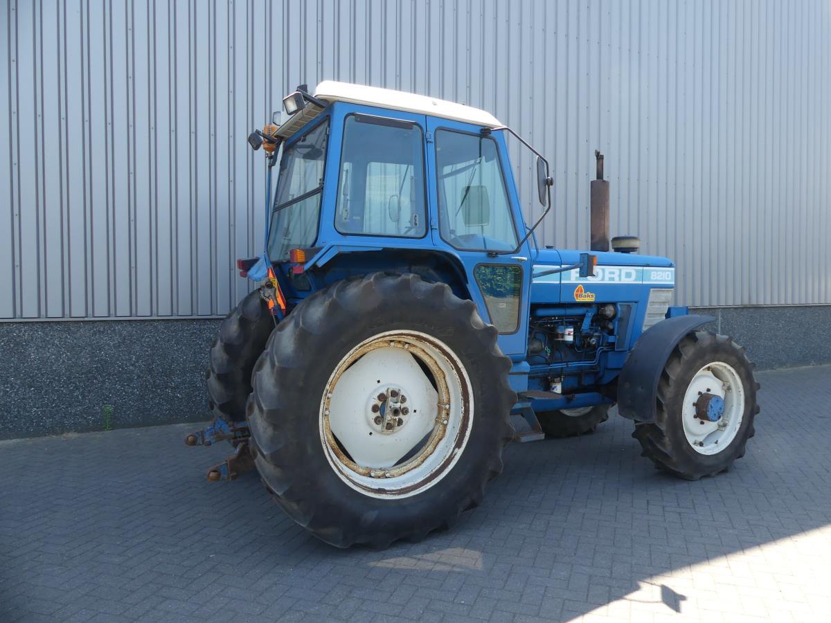 Ford 8210