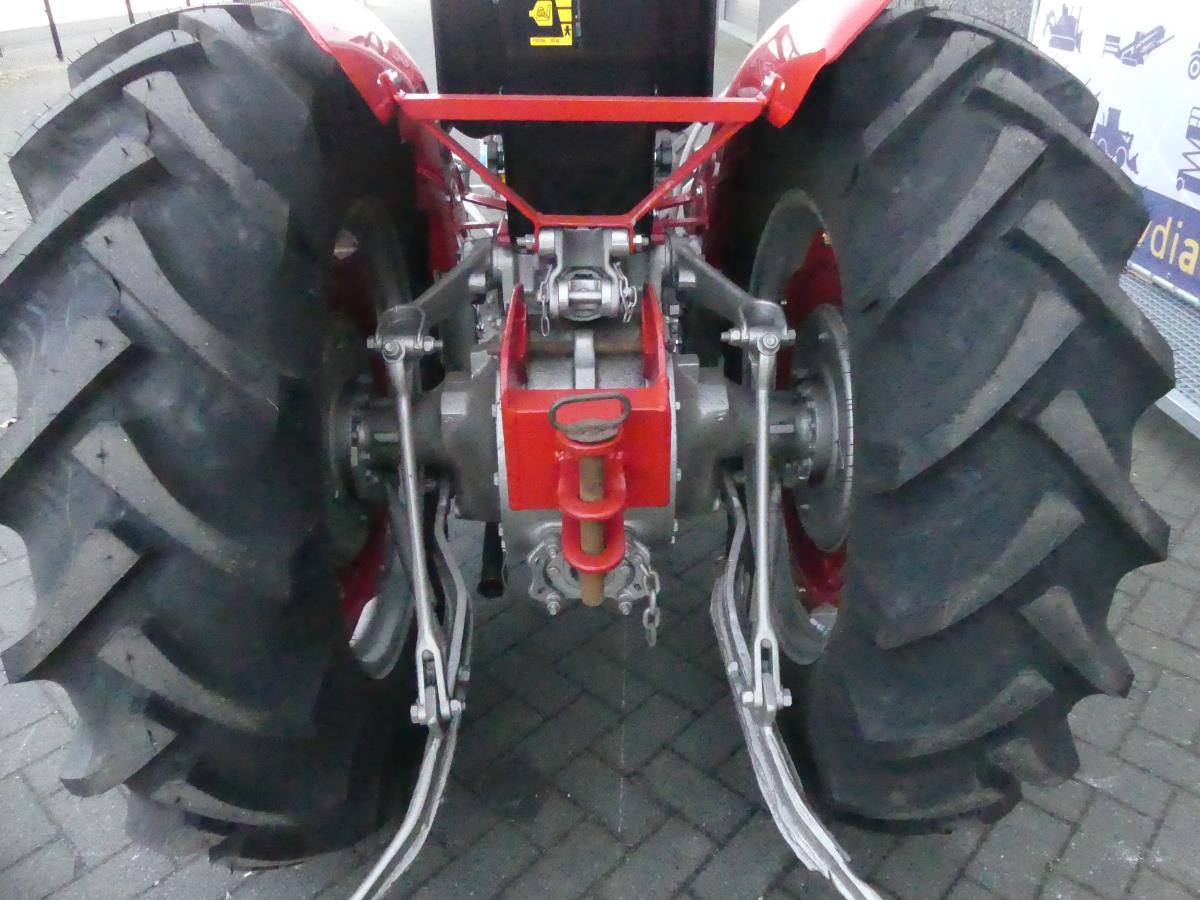 Massey-Ferguson 135