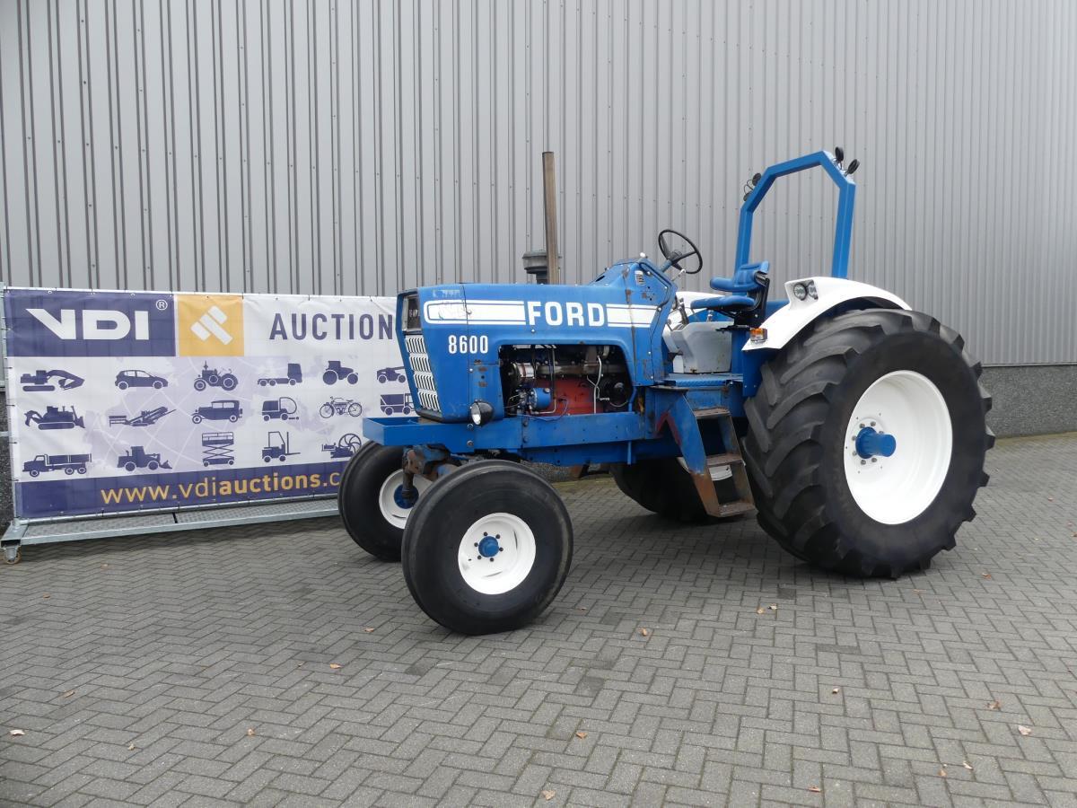 Ford 8600