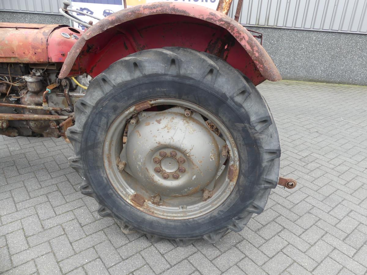 Massey-Ferguson 35