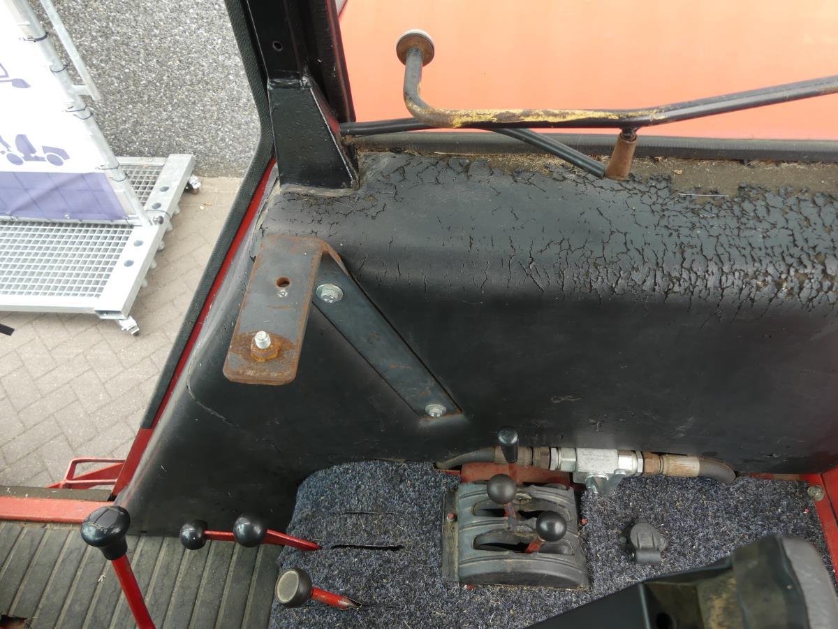 International 1055 4WD